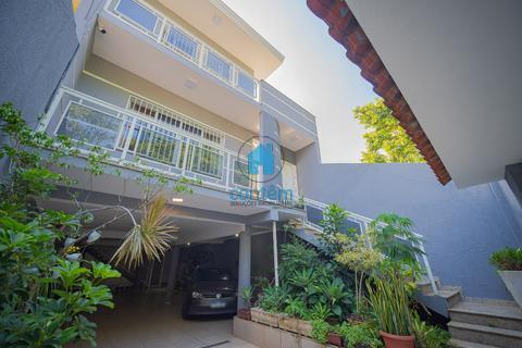 Casa à venda e para alugar em Osasco, km 18, com 5 quartos, com 359.56 m²